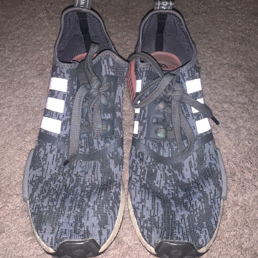 Adidas Gray/Pink/White Tennis Shoes